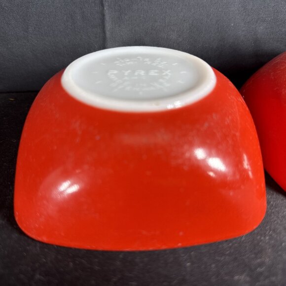 2 PYREX 10-12 oz A-17 Bowls Red Square Ovenware USA 4.75" - Picture 4 of 6